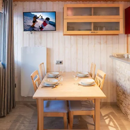 Renove Avec Balcon, 4 Pers, Centre, 2 Flocons Argent - Fr-1-637-68